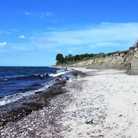 Дом отдыха Moeve Aba 66 *